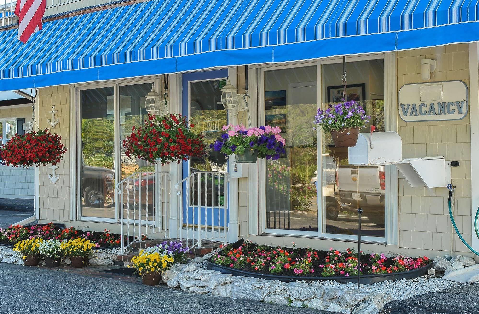 Friendship Oceanfront Suites Old Orchard Beach Exterior photo