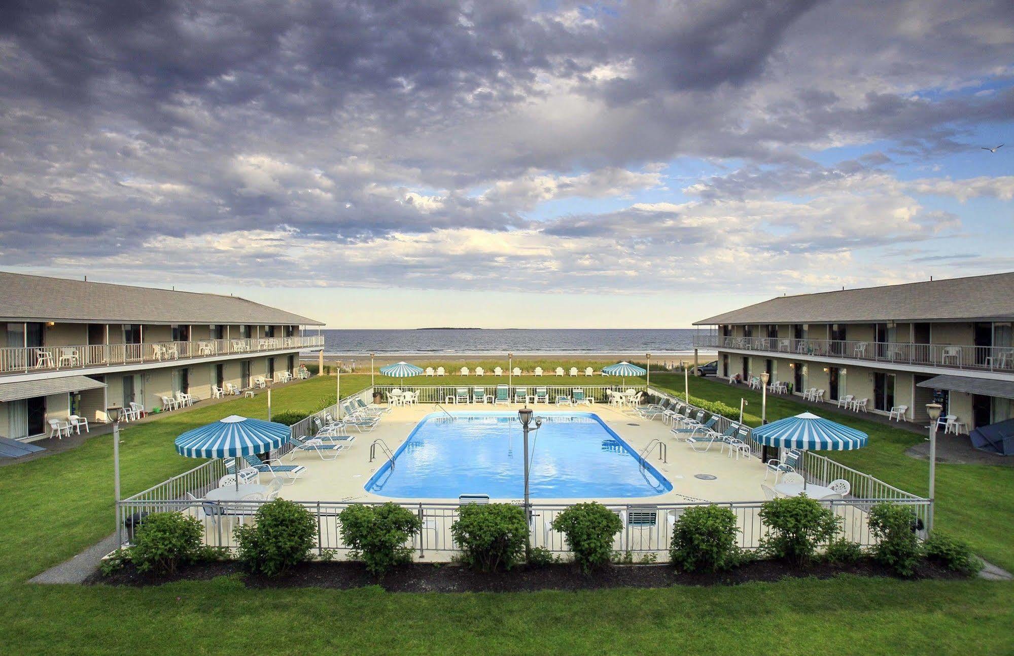 Friendship Oceanfront Suites Old Orchard Beach Exterior photo